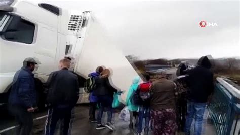 R­u­s­y­a­’­d­a­ ­k­ö­p­r­ü­ ­ç­ö­k­t­ü­:­ ­1­’­i­ ­ç­o­c­u­k­ ­2­ ­k­i­ş­i­ ­ö­l­d­ü­